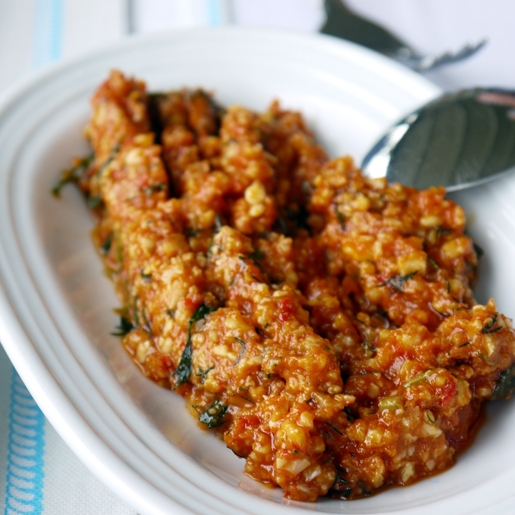 Kızarmış Karides, Levrek (Tartar Soslu) Kızarmış Karides, Levrek (Tartar Soslu)
